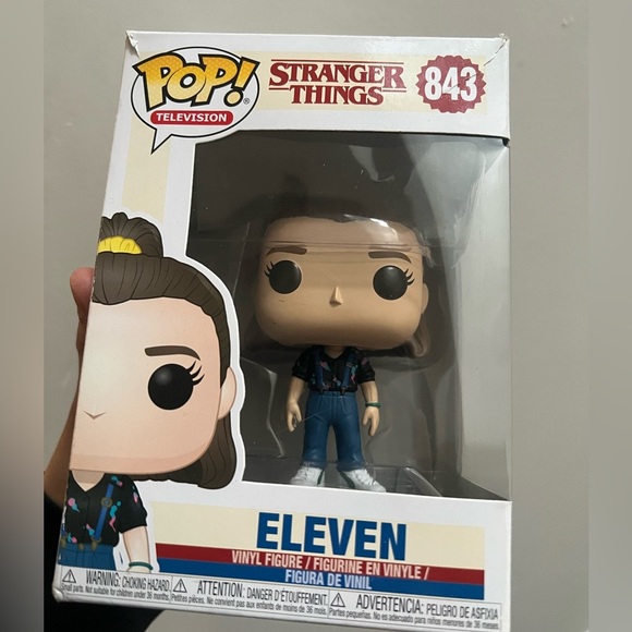 POP! TELEVISION STRANGER THINGS 843 ELEVEN
VINYL FIGURE FUNKO 2375428 new in box - Picture 1 of 8